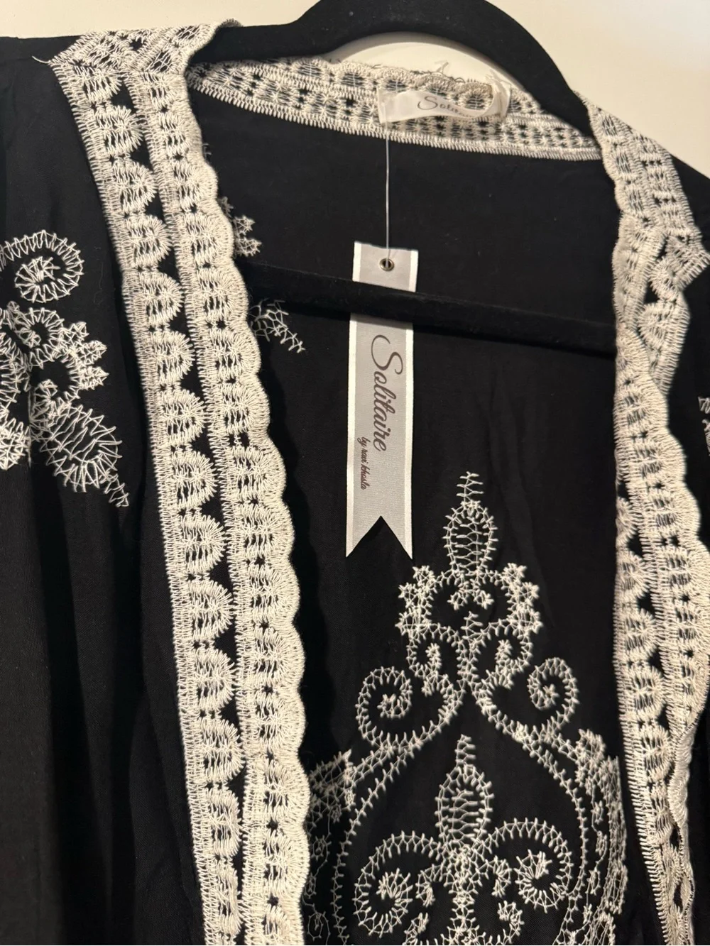 Solitaire Black White Embroidered Crochet Lace Kimono Cardigan Cover Up Size 1X